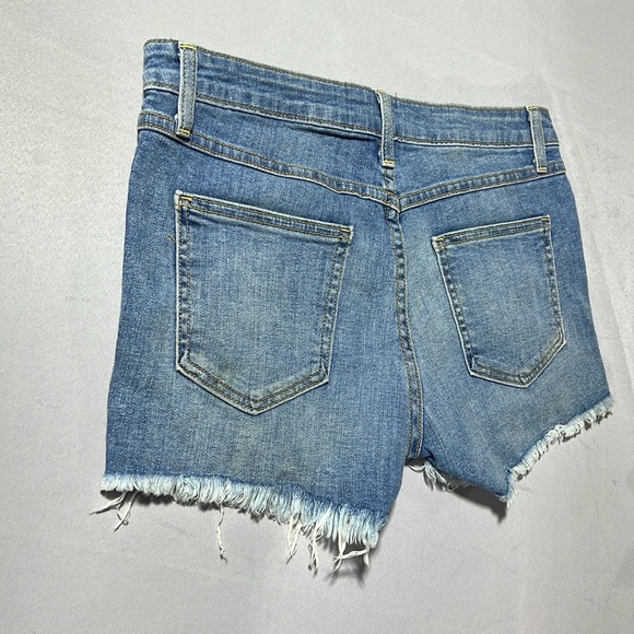 Just black denim distressed shorts - Picture 2 of 8